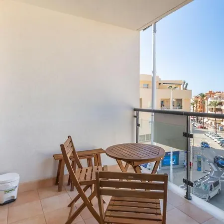 Bee Nora * Moraira
